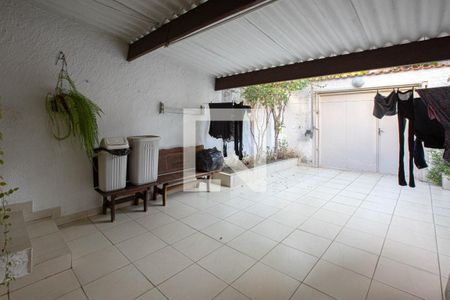 Casa à venda com 400m², 3 quartos e 3 vagas Casa à venda com 400m², 3 quartos e 3 vagasQuintal com churrasqueira