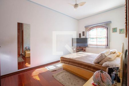 Casa à venda com 400m², 3 quartos e 3 vagas Casa à venda com 400m², 3 quartos e 3 vagasQuarto 1 Suíte