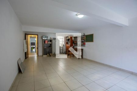 Casa à venda com 400m², 3 quartos e 3 vagas Casa à venda com 400m², 3 quartos e 3 vagasGaragem