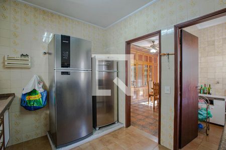 Casa à venda com 400m², 3 quartos e 3 vagas Casa à venda com 400m², 3 quartos e 3 vagasCozinha