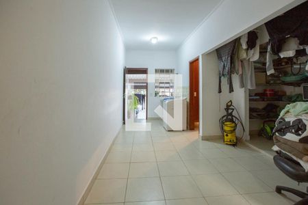 Casa à venda com 400m², 3 quartos e 3 vagas Casa à venda com 400m², 3 quartos e 3 vagasLavanderia