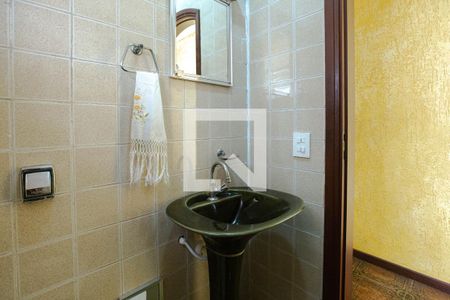 Casa à venda com 400m², 3 quartos e 3 vagas Casa à venda com 400m², 3 quartos e 3 vagasLavabo