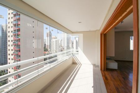 Varanda  de apartamento à venda com 2 quartos, 137m² em Vila Olímpia, São Paulo