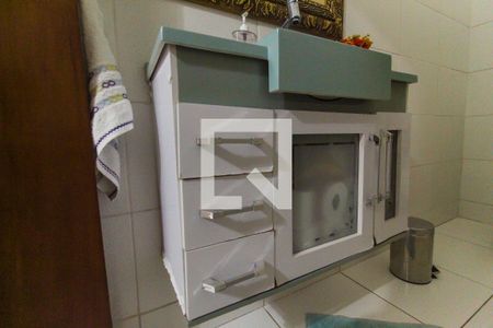 Casa à venda com 220m², 4 quartos e 2 vagas Casa à venda com 220m², 4 quartos e 2 vagasLavabo