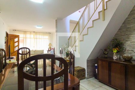 Sala de jantar de casa à venda com 4 quartos, 220m² em Parque Guarani, São Paulo