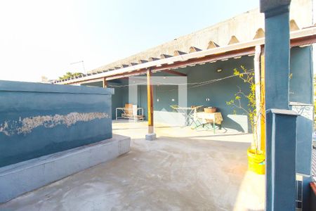 Casa à venda com 220m², 4 quartos e 2 vagas Casa à venda com 220m², 4 quartos e 2 vagasÁrea de Serviço