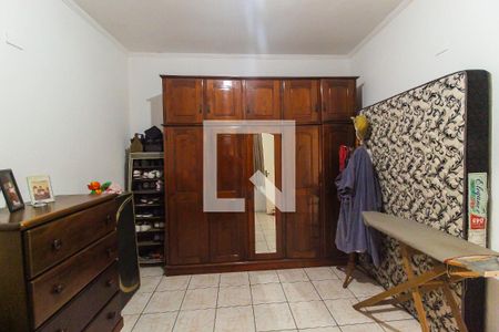 Casa à venda com 220m², 4 quartos e 2 vagas Casa à venda com 220m², 4 quartos e 2 vagasQuarto 2