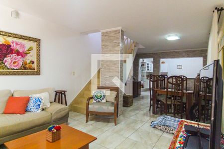 Sala de casa à venda com 4 quartos, 220m² em Parque Guarani, São Paulo