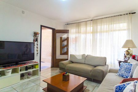 Sala de casa à venda com 4 quartos, 220m² em Parque Guarani, São Paulo