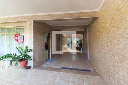 Casa à venda com 220m², 4 quartos e 2 vagas Casa à venda com 220m², 4 quartos e 2 vagasGaragem