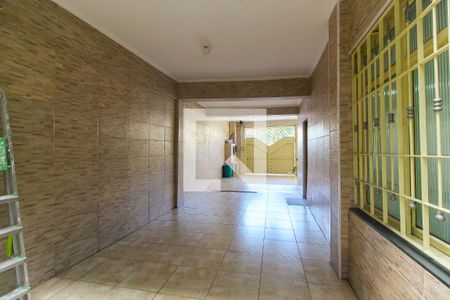 Casa à venda com 220m², 4 quartos e 2 vagas Casa à venda com 220m², 4 quartos e 2 vagasGaragem