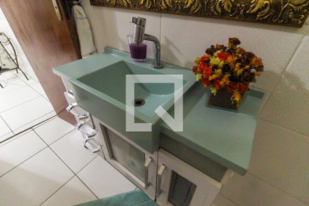 Casa à venda com 220m², 4 quartos e 2 vagas Casa à venda com 220m², 4 quartos e 2 vagasLavabo