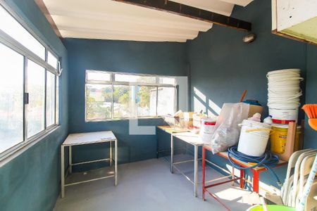 Casa à venda com 220m², 4 quartos e 2 vagas Casa à venda com 220m², 4 quartos e 2 vagasDespensa