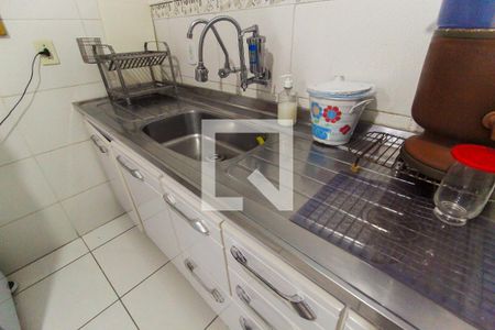 Casa à venda com 220m², 4 quartos e 2 vagas Casa à venda com 220m², 4 quartos e 2 vagasCozinha