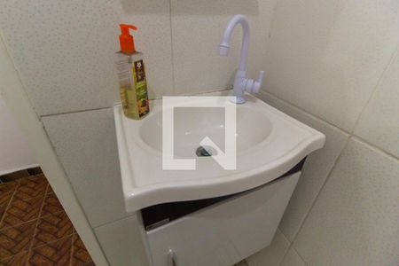 Casa à venda com 220m², 4 quartos e 2 vagas Casa à venda com 220m², 4 quartos e 2 vagasBanheiro 2