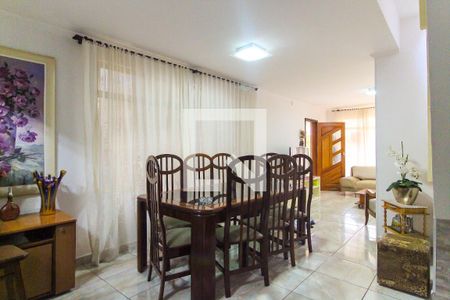 Sala de jantar de casa à venda com 4 quartos, 220m² em Parque Guarani, São Paulo