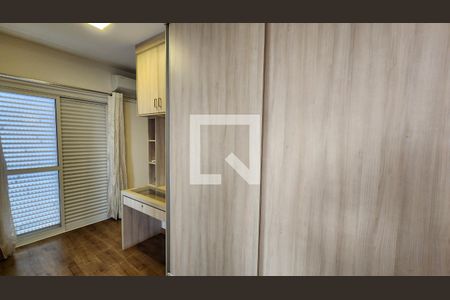 Casa de condomínio à venda com 293m², 3 quartos e 4 vagasSuíte master