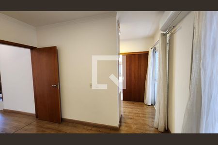 Casa de condomínio à venda com 293m², 3 quartos e 4 vagasSuíte master