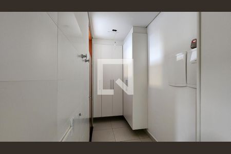 Casa de condomínio à venda com 293m², 3 quartos e 4 vagasCloset