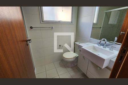 Casa de condomínio à venda com 293m², 3 quartos e 4 vagasBanheiro da Suíte 3