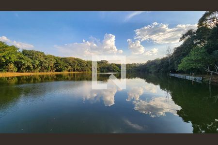 Casa de condomínio à venda com 293m², 3 quartos e 4 vagasLago