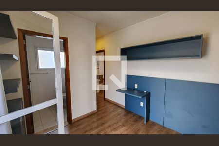 Casa de condomínio à venda com 293m², 3 quartos e 4 vagasQuarto 3 - Suíte