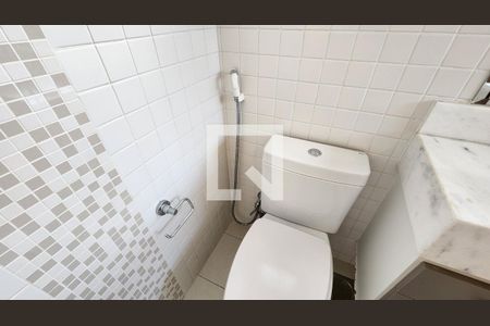 Casa de condomínio à venda com 293m², 3 quartos e 4 vagasBanheiro da Suíte master