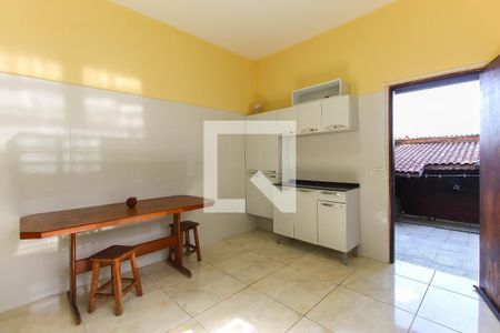 Casa à venda com 238m², 4 quartos e 2 vagas Casa à venda com 238m², 4 quartos e 2 vagasCozinha Edícula