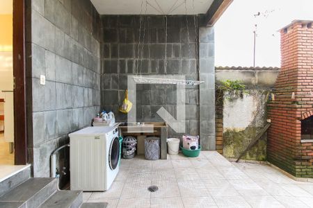 Casa à venda com 238m², 4 quartos e 2 vagas Casa à venda com 238m², 4 quartos e 2 vagasÁrea de Serviço