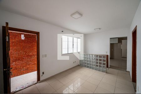 Sala de casa para alugar com 3 quartos, 170m² em Conjunto Residencial Jardim Canaã, São Paulo