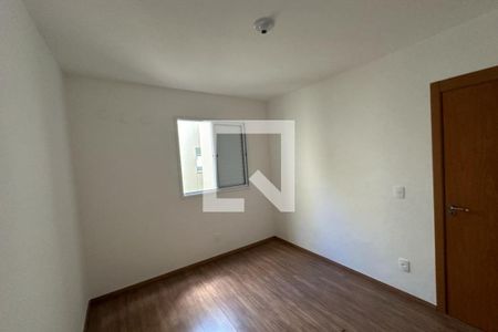 Dormitório 01 de apartamento para alugar com 2 quartos, 50m² em Subsetor Norte - 7 (n-7), Ribeirão Preto