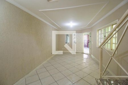 Sala de casa para alugar com 4 quartos, 240m² em Jardim dos Camargos, Barueri