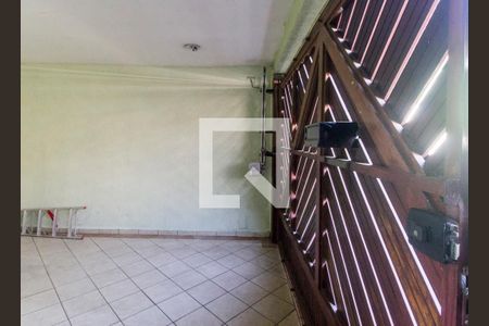 Garagem de casa para alugar com 4 quartos, 240m² em Jardim dos Camargos, Barueri