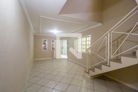 Sala de casa para alugar com 4 quartos, 240m² em Jardim dos Camargos, Barueri