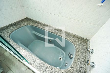 Apartamento à venda com 130m², 3 quartos e 3 vagasBanheira