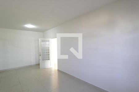 Sala de casa para alugar com 3 quartos, 130m² em Tibery, Uberlândia