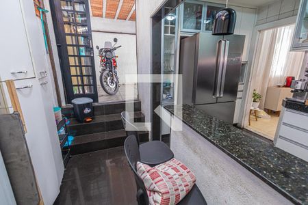 Area de serviço de casa à venda com 3 quartos, 76m² em Vila Cloris, Belo Horizonte