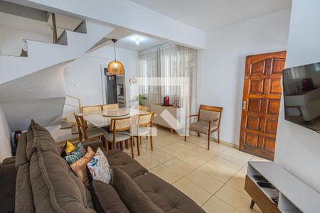Sala de casa à venda com 3 quartos, 76m² em Vila Cloris, Belo Horizonte