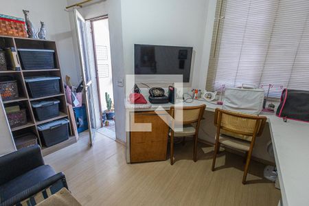Quarto 1 / 2º andar de casa à venda com 3 quartos, 76m² em Vila Cloris, Belo Horizonte