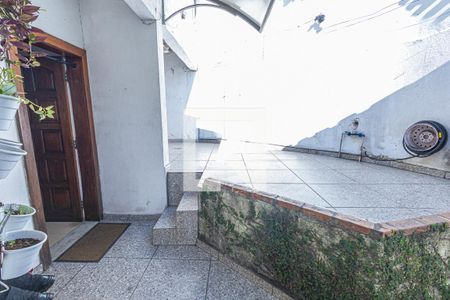 Casa à venda com 76m², 3 quartos e 3 vagas Casa à venda com 76m², 3 quartos e 3 vagasQuintal / garagem