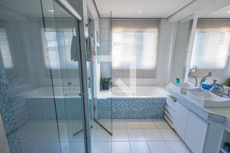 Casa à venda com 76m², 3 quartos e 3 vagas Casa à venda com 76m², 3 quartos e 3 vagasSuite / banheira