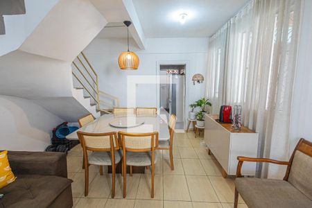 Sala de casa à venda com 3 quartos, 76m² em Vila Cloris, Belo Horizonte