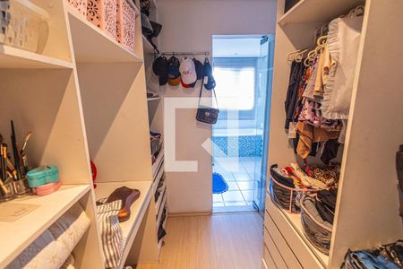 Casa à venda com 76m², 3 quartos e 3 vagas Casa à venda com 76m², 3 quartos e 3 vagasCloset / suite