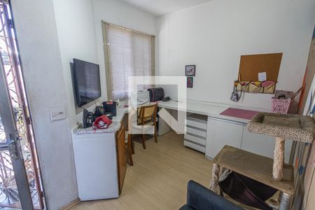 Quarto 1 / 2º andar de casa à venda com 3 quartos, 76m² em Vila Cloris, Belo Horizonte
