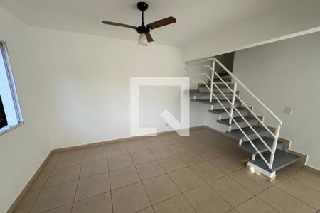 Sala de casa de condomínio para alugar com 3 quartos, 89m² em Jd Guaporé, Ribeirão Preto