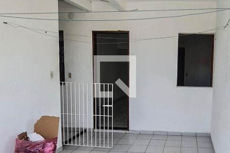 Casa para alugar com 70m², 2 quartos e sem vaga Casa para alugar com 70m², 2 quartos e sem vagaVaranda