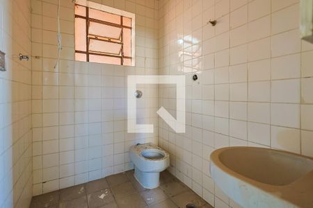 Banheiro de casa à venda com 2 quartos, 125m² em Colégio Batista, Belo Horizonte
