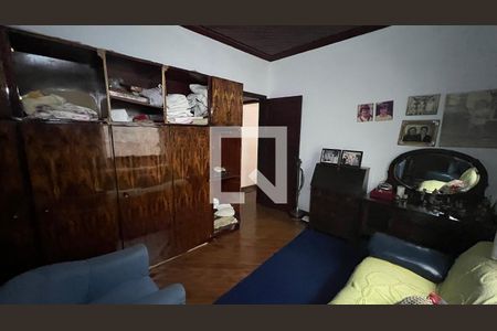 Quarto 2 de casa para alugar com 2 quartos, 210m² em Vila Madalena, São Paulo