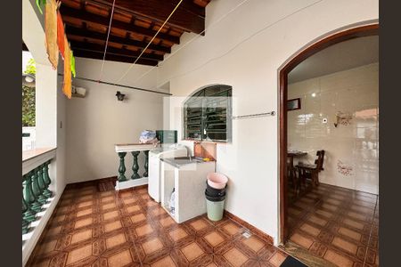 Casa à venda com 377m², 3 quartos e sem vagaLavanderia