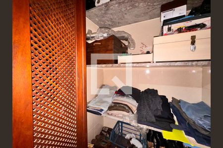 Casa à venda com 377m², 3 quartos e sem vagaDespensa